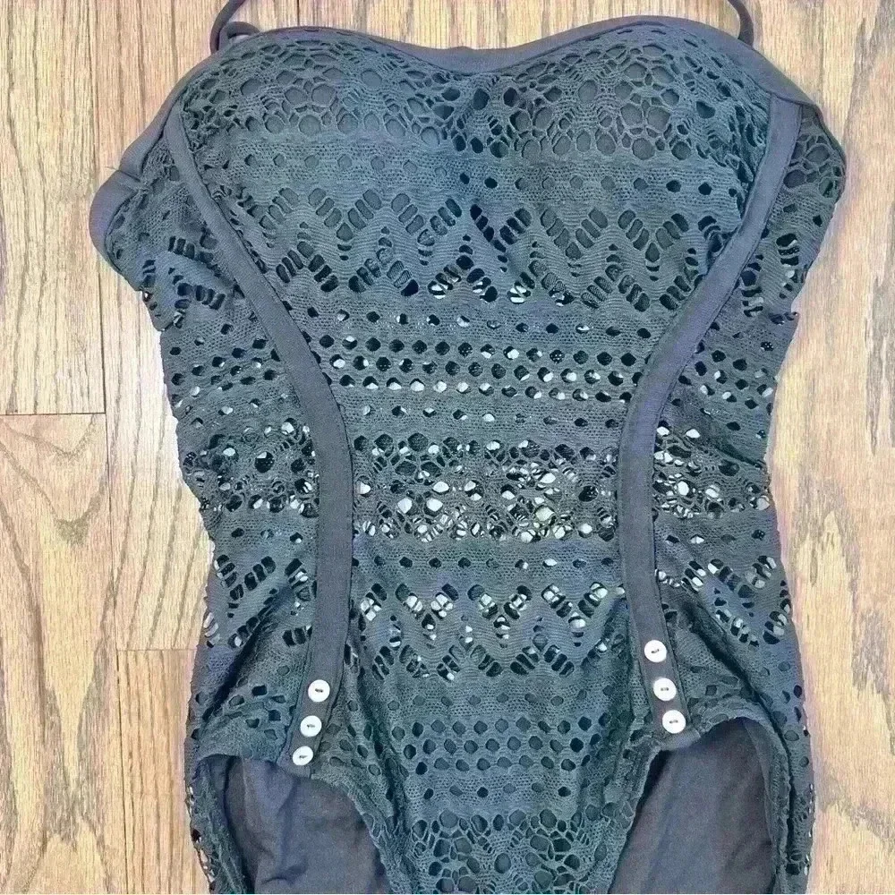 Robin Piccone Black Crochet Overlay One Piece with Button Detail Size 6 - Picture 2 of 13